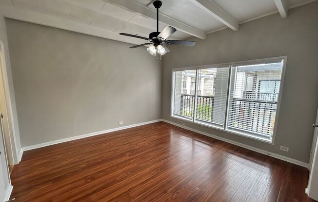 1 bed, 1 bath, 700 sqft, $1,275, Unit 216