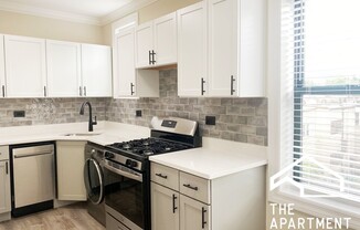 3841 N Greenview Ave