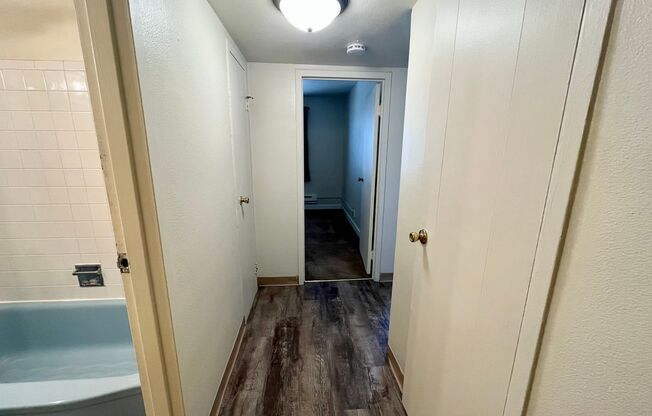 1 bed, 1 bath, $875, Unit 809