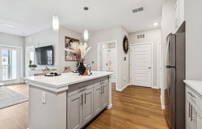 1 bed, 1 bath, 786 sqft, $1,825