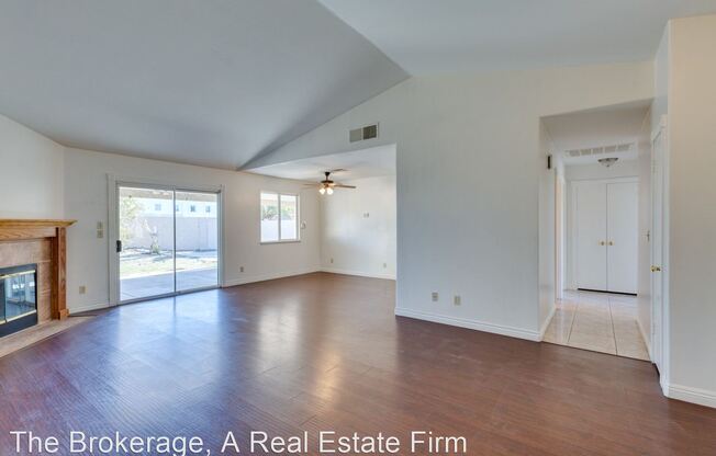 5034 Lark Canyon