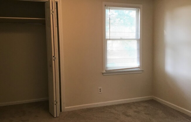 2 beds, 1 bath, $985