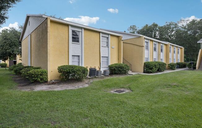 2 beds, 1 bath, $1,000, Unit 48