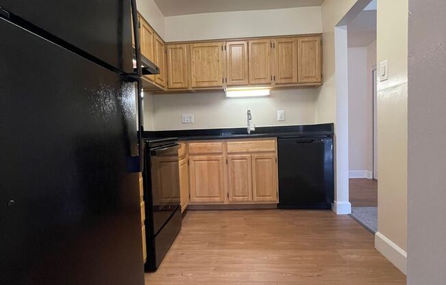 2 beds, 2 baths, 1,000 sqft, $1,900, Unit 14204 #A2
