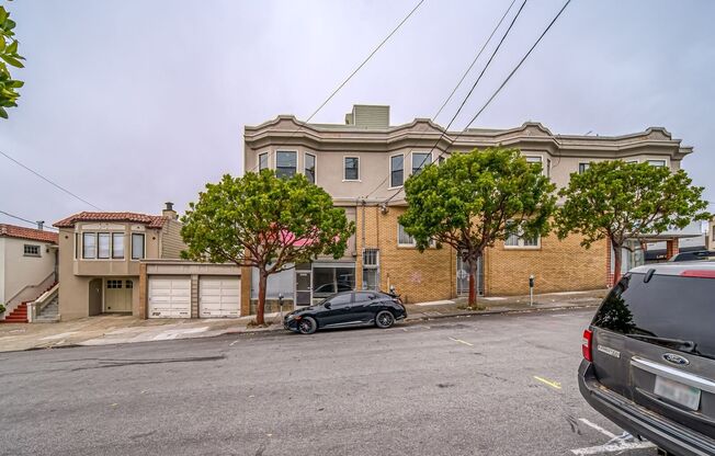 2407 25th Ave, San Francisco, CA 94116