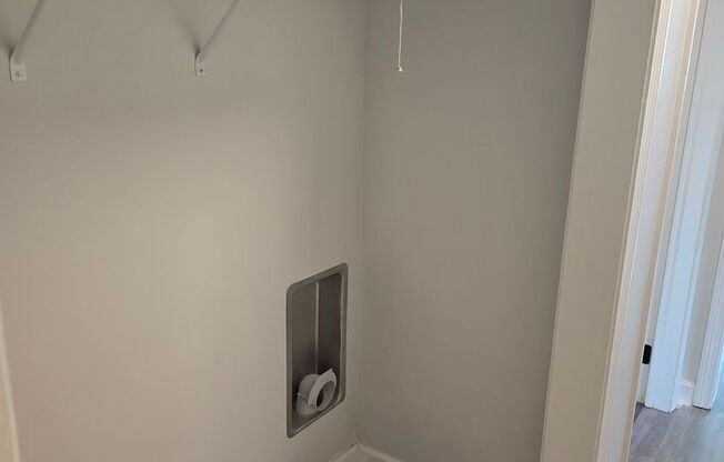 2 beds, 1 bath, 1,136 sqft, $1,250, Unit 7D