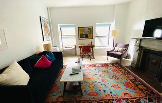 455 W 43 ST