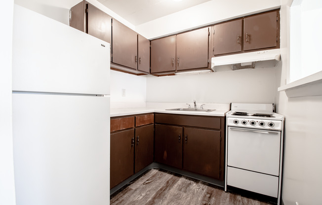1 bed, 1 bath, 529 sqft, $850, Unit Pine Cone Village C-24