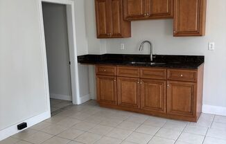 2 beds, 1 bath, 900 sqft, $1,500, Unit unit 1 REAR