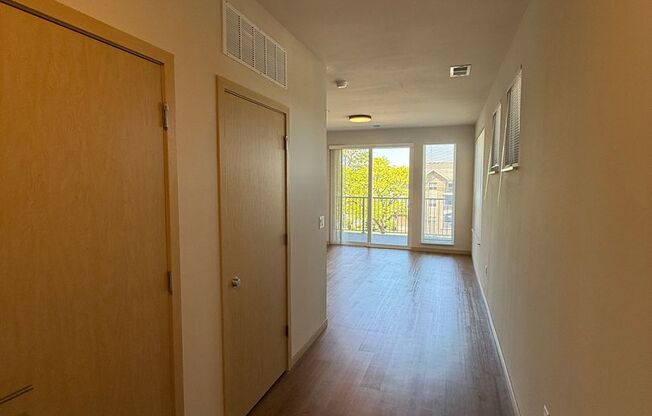 2 beds, 1 bath, 929 sqft, $2,075, Unit #314