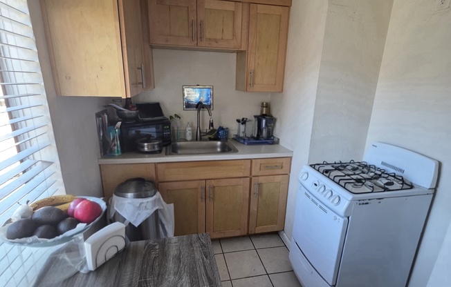 1420 Coolidge Avenue