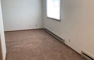 2 beds, 1 bath, $950, Unit Apt 1-C