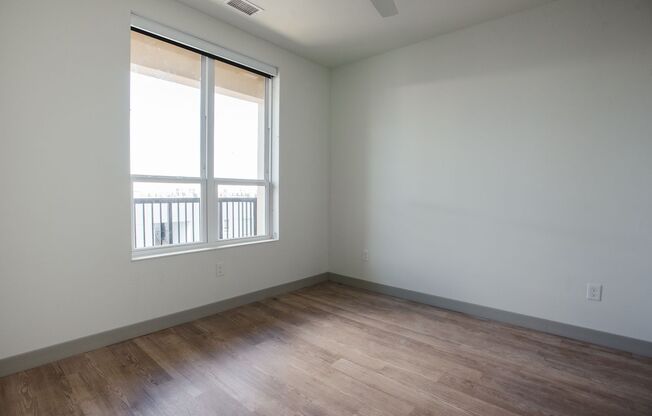 1 bed, 1 bath, 648 sqft, $1,595, Unit APT 404