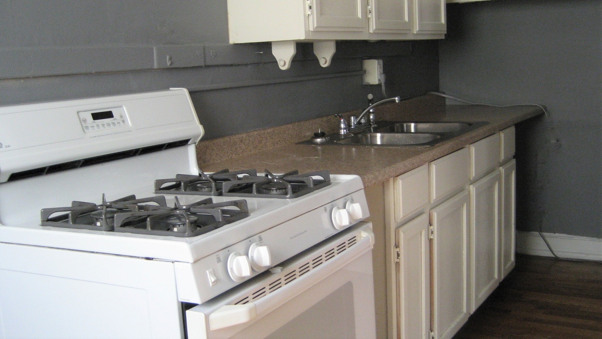 Valentine Apartments