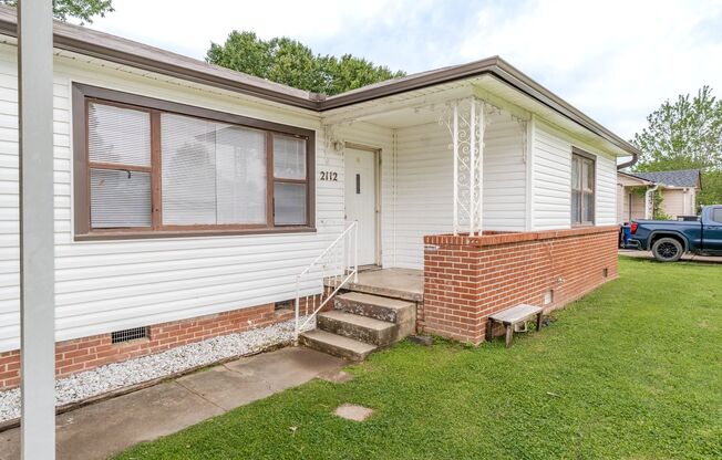 * Move-In Special * Charming 3 Bedroom, 1.5 Bathroom Home in Fort Smith