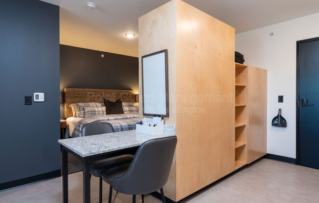 1 bed, 1 bath, 449 sqft, $745, Unit 118