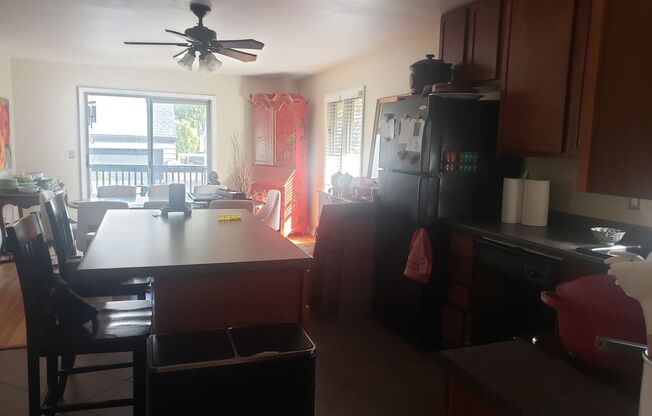 3 beds, 2 baths, 1,500 sqft, $2,200, Unit 3815