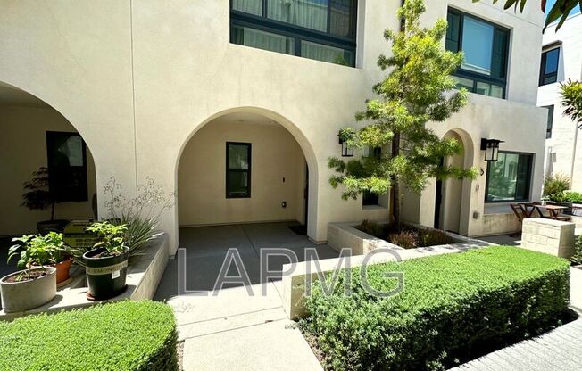 2931 EXPOSITION PL