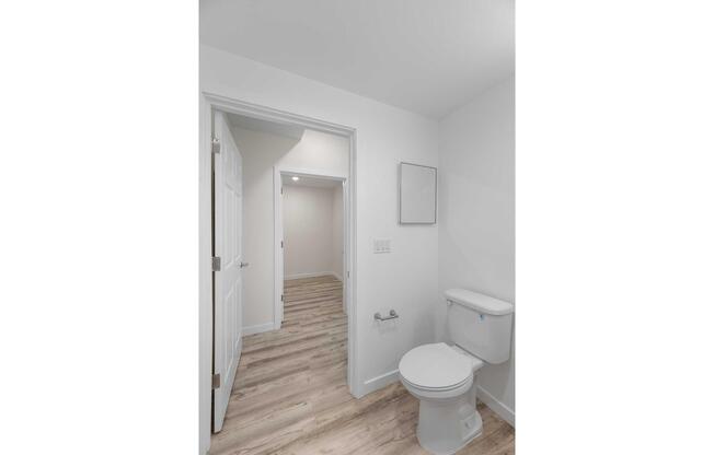 Studio, 1 bath, 404 sqft, $1,700