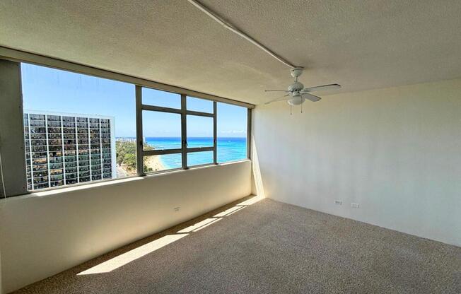 2500 Kalakaua Avenue #1402