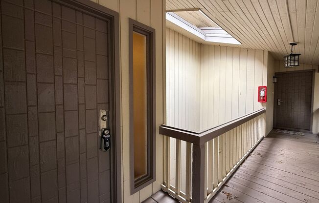 Move-In Ready! Furniture Optional! Charming 2-Bed 2-Bath 2nd Floor Condo in Grenelefe Community!