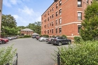 1 bed, 1.5 baths, 640 sqft, $2,800, Unit 4