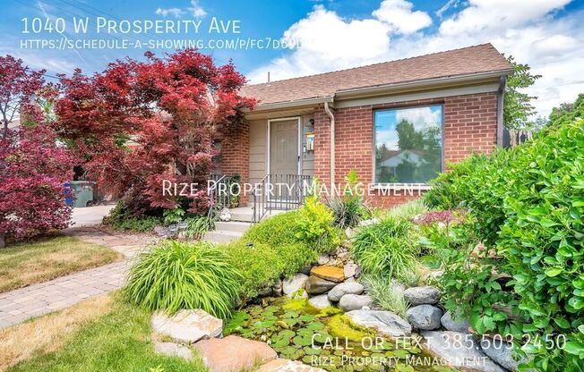 1040 W PROSPERITY AVE