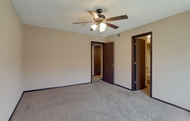 1 bed, 1 bath, 836 sqft, $850, Unit 104-9003