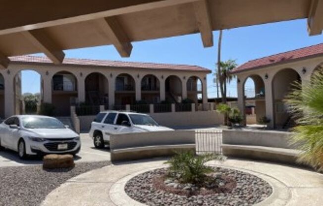 1 bed, 1 bath, 600 sqft, $900, Unit 22