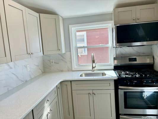 2 beds, 1 bath, $2,650, Unit # FLOOR