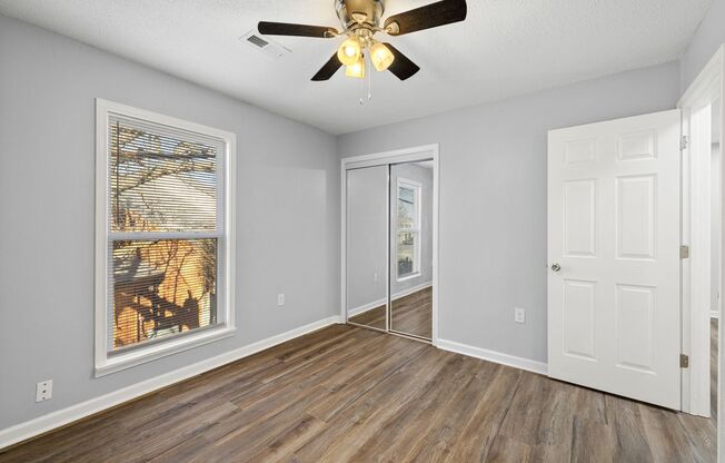 2 beds, 1 bath, 775 sqft, $975, Unit 617 B10
