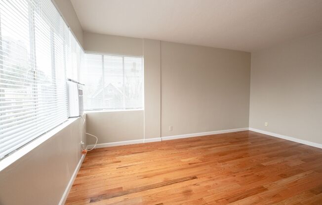 1 bed, 1 bath, 550 sqft, $1,400, Unit 105