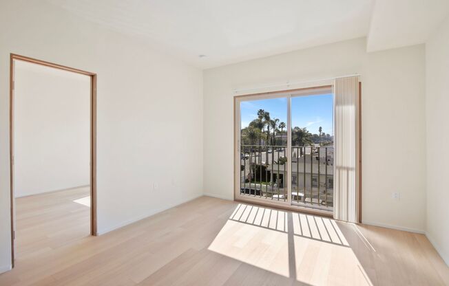 1 bed, 1 bath, $2,495, Unit 305