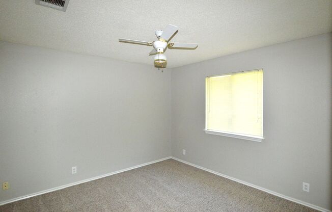 3 beds, 2.5 baths, $1,900