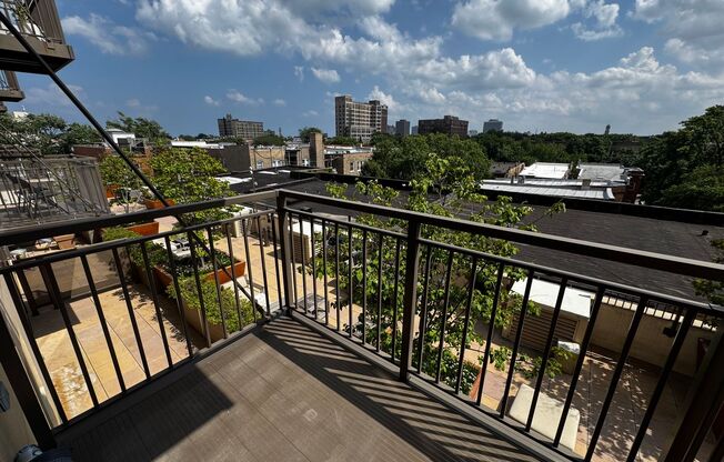 1 bed, 1 bath, 583 sqft, $1,800, Unit 804