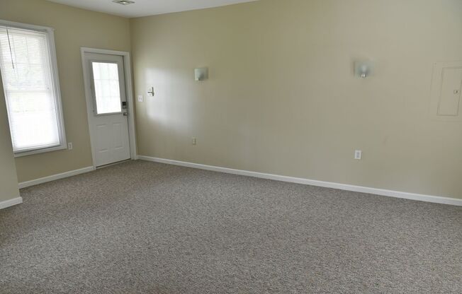 1 bed, 1 bath, 515 sqft, $1,195, Unit Apt 6