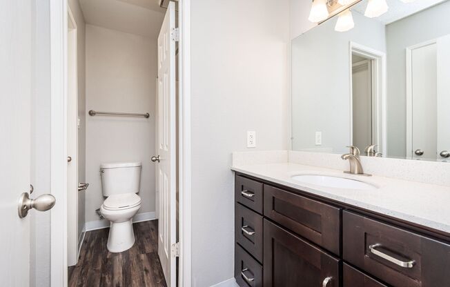 2 beds, 1 bath, 860 sqft, $1,800, Unit 224