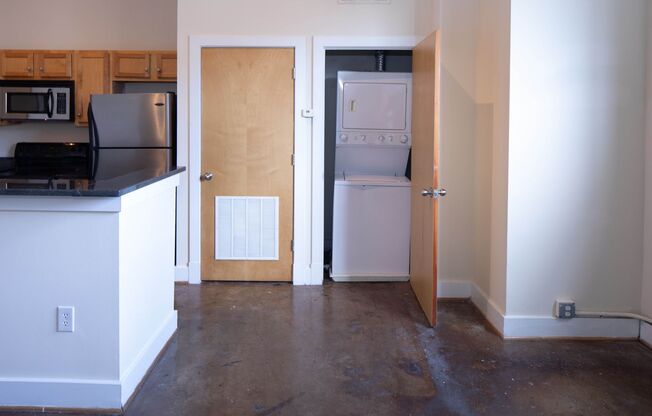 2 beds, 2 baths, 900 sqft, $1,750, Unit 206