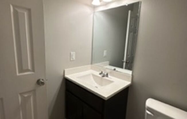 2 beds, 1 bath, $1,550