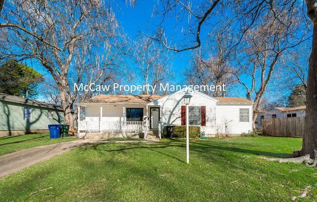 1605 MAPLE DR