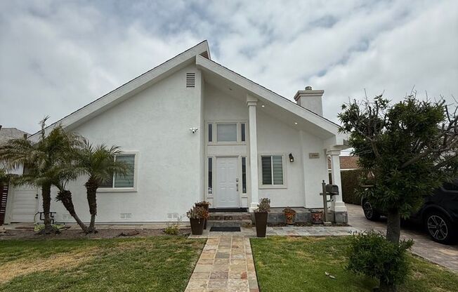 Furnished House Including All Utilities, Internet & Security System Now Available!