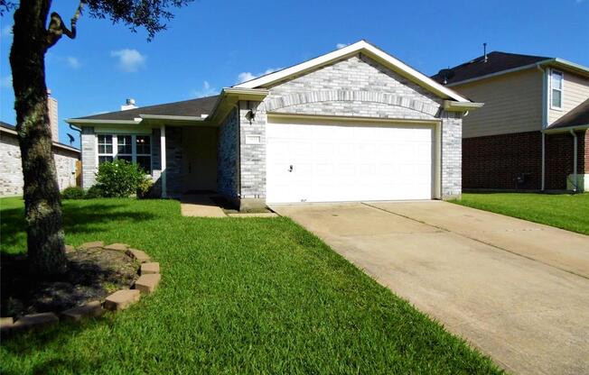 2115 SMT MDW DR