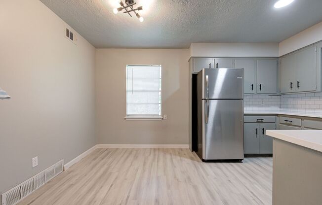 1 bed, 1 bath, $899, Unit Unit #2