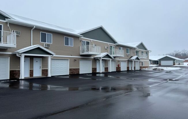 2 beds, 2 baths, 1,483 sqft, $1,675, Unit AT 709-33