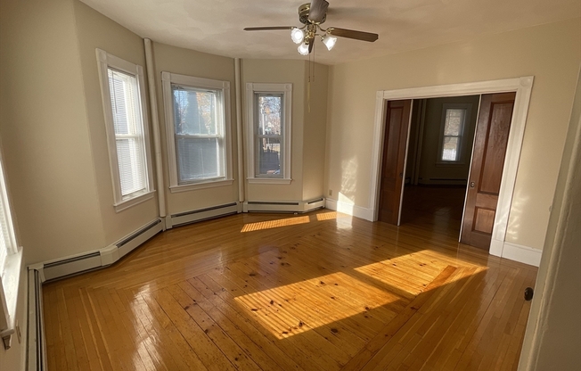 1 bed, 1 bath, 1,000 sqft, $2,350, Unit 1