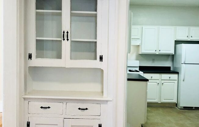2 beds, 2 baths, 1,350 sqft, $2,600, Unit 934-10