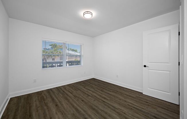 2 beds, 1.5 baths, 850 sqft, $1,695, Unit E109