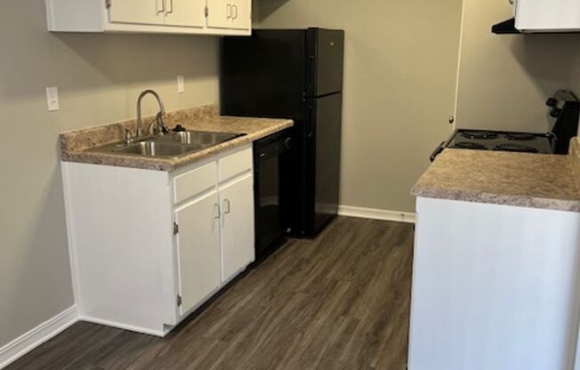 1 bed, 1 bath, 735 sqft, $735