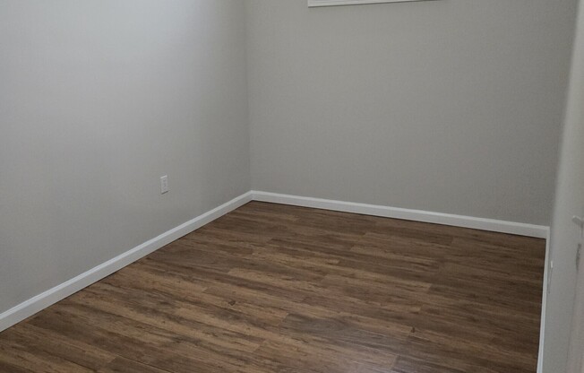 4 beds, 2 baths, $4,900, Unit 101