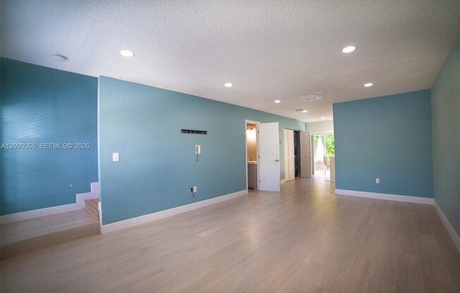 2050 NE 140 ST